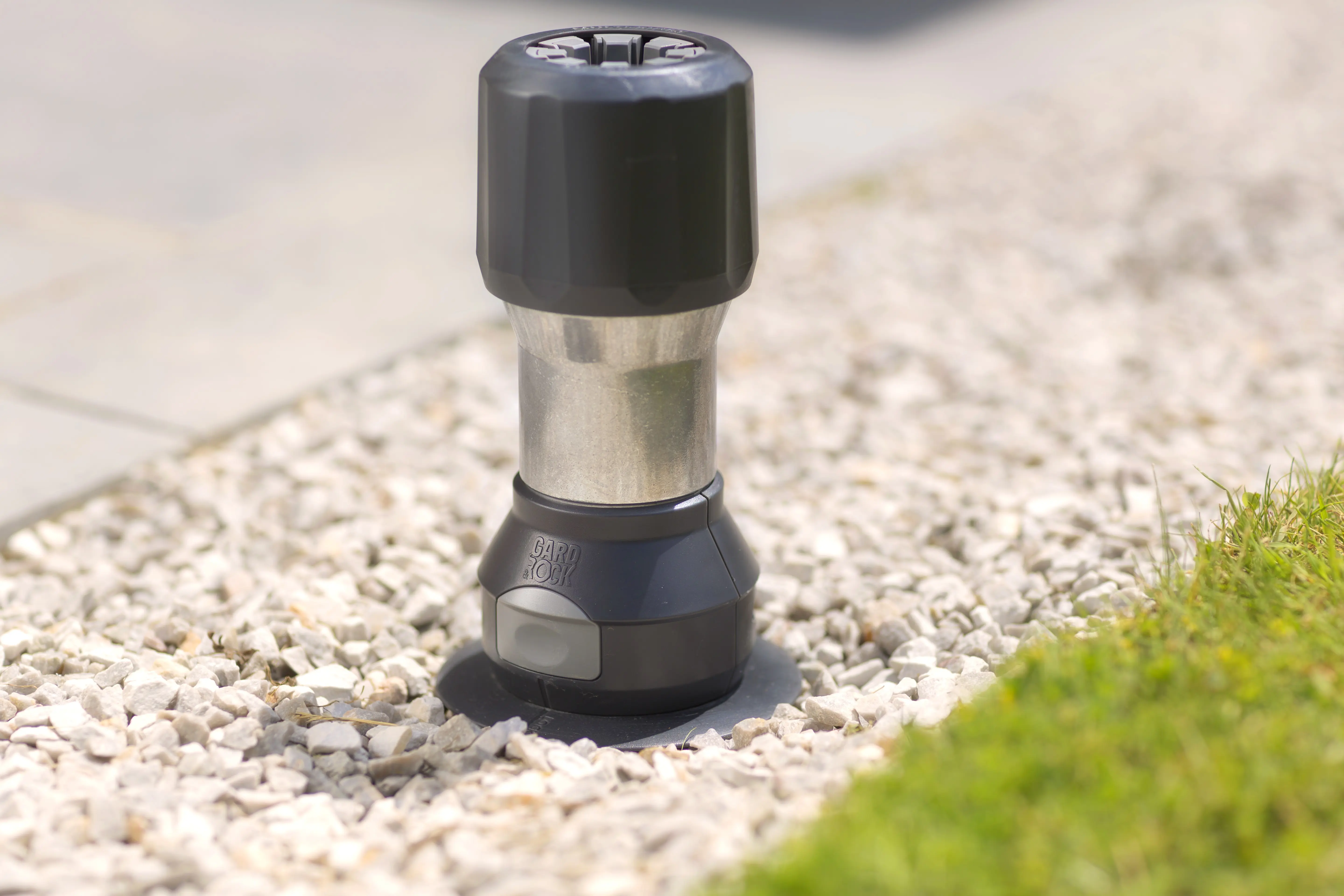 Discrete parasolhouder die eenvoudig vast- en losgeklikt kan worden