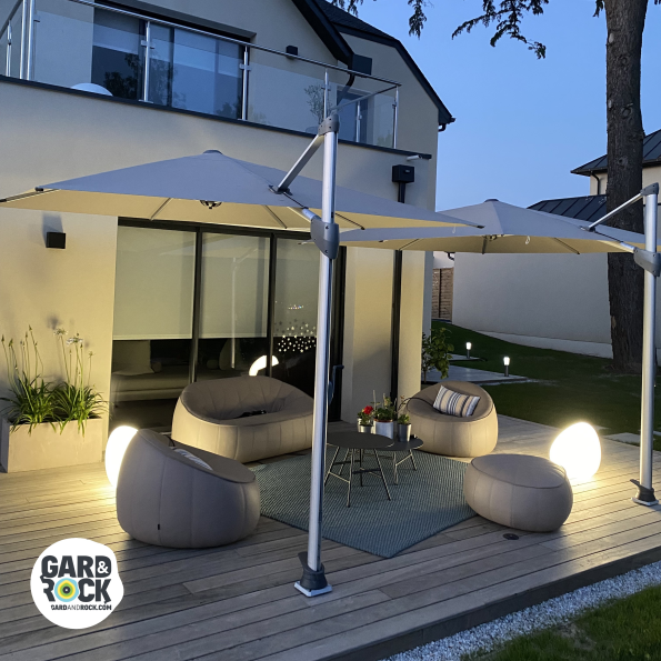 Offset parasolbevestiging op houten terras