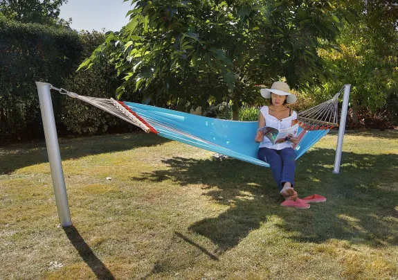 Poteau pour fixation hamac